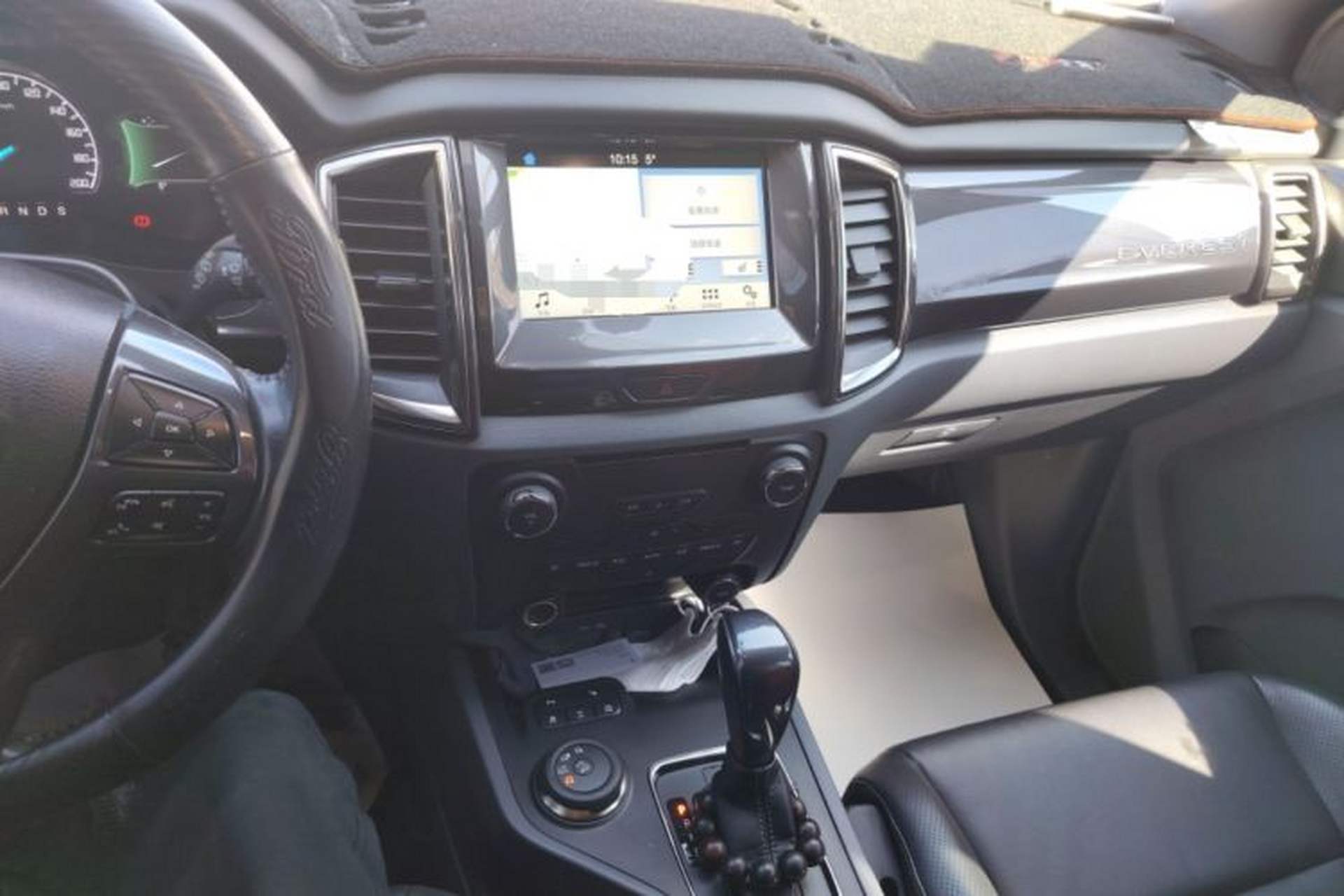 Used Ford Everest 2017 2.0T Gasoline Automatic 4x4 Flagship Edition 7 Seats Audio And AC Panel