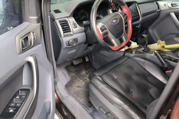 Used Ford Everest 2017 2.0T Gasoline Automatic 4x4 Luxury Edition 7 Seats Driver Seat