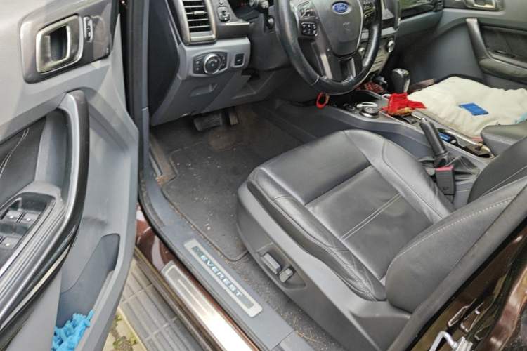 Used Ford Everest 2017 2.0T Gasoline Automatic 4x4 Flagship Edition 7 Seats Driver Seat