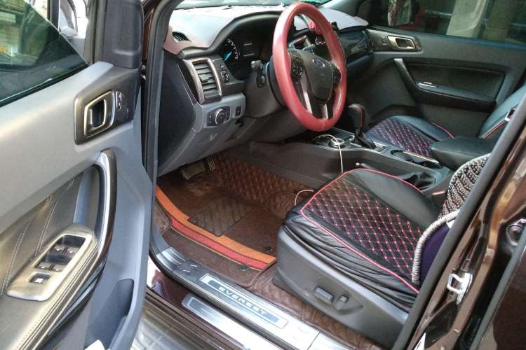 Used Ford Everest 2017 2.0T Gasoline Automatic 4x4 Luxury Edition 7 Seats Driver Seat