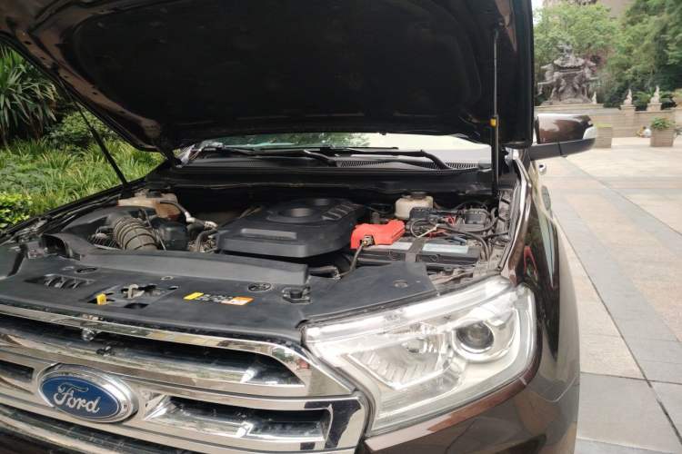 Used Ford Everest 2017 2.0T Gasoline Automatic 4x4 Luxury Edition 5 Seats Engine Bay Left