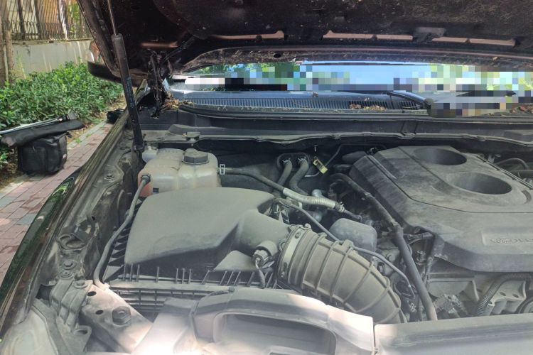 Used Ford Everest 2017 2.0T Gasoline Automatic 4x4 Flagship Edition 7 Seats Engine Bay Right