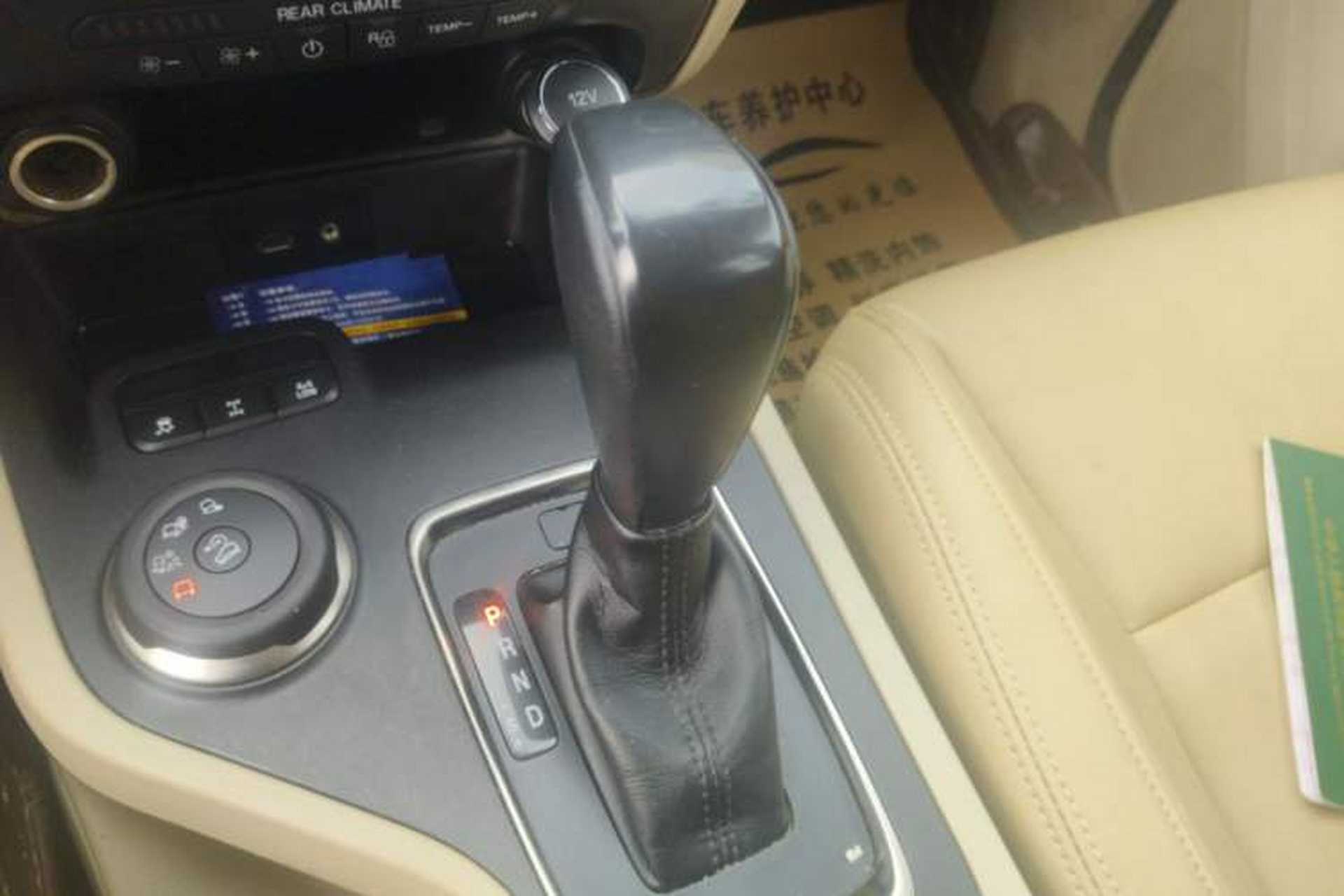 Used Ford Everest 2017 2.0T Gasoline Automatic 4x4 Elite Edition 5 Seats Gear Lever