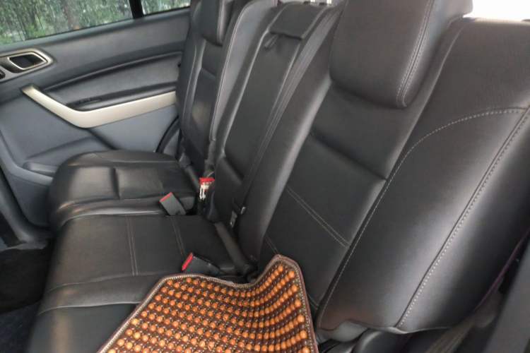 Used Ford Everest 2017 2.0T Gasoline Automatic 4x4 Luxury Edition 7 Seats Left Rear Seat