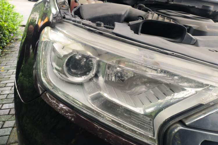 Used Ford Everest 2017 2.0T Gasoline Automatic 4x4 Luxury Edition 7 Seats Right Front Headlight