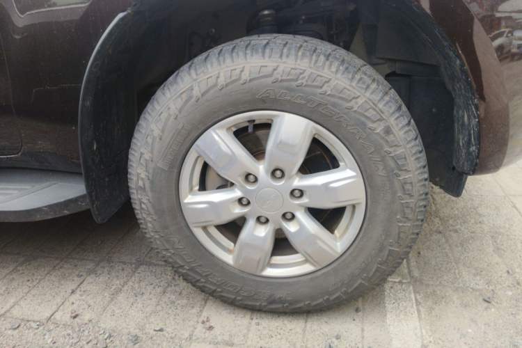 Used Ford Everest 2017 2.0T Gasoline Automatic 4x4 Elite Edition 5 Seats Right Front Wheel Hub