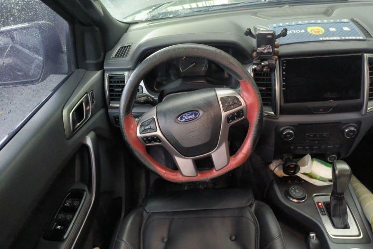 Used Ford Everest 2017 2.0T Gasoline Automatic 4x4 Luxury Edition 7 Seats Steering Wheel