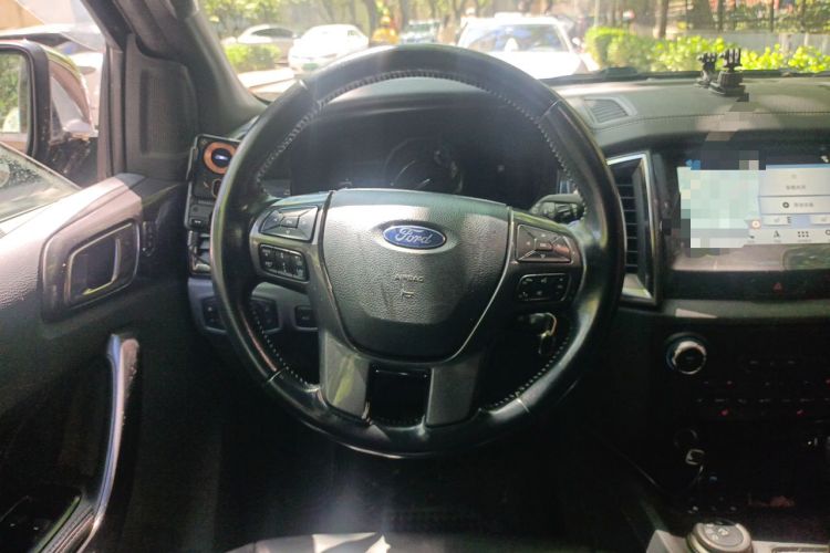 Used Ford Everest 2017 2.0T Gasoline Automatic 4x4 Flagship Edition 7 Seats Steering Wheel