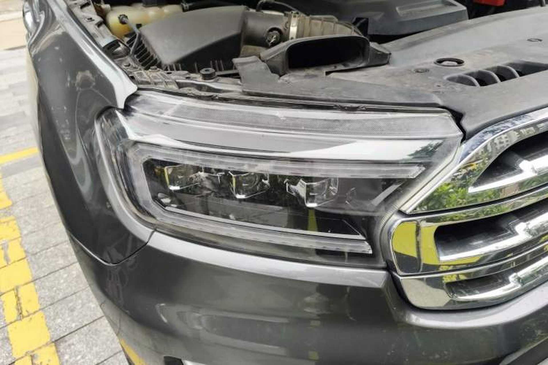 Used Ford Everest 2017 2.0T Gasoline Automatic 4x4 Luxury Edition 5 Seats Right Front Headlight