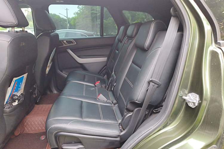 Used Ford Everest 2017 2.0T Gasoline Automatic 4x4 Luxury Edition 5 Seats Left Rear Seat