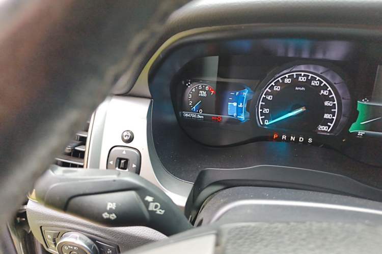 Used Ford Everest 2017 2.0T Gasoline Automatic 4x4 Luxury Edition 5 Seats Odometer Close Up