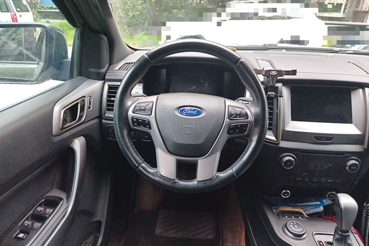 Used Ford Everest 2017 2.0T Gasoline Automatic 4x4 Luxury Edition 5 Seats Steering Wheel
