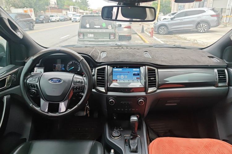 Used Ford Everest 2017 2.0T Gasoline Automatic 4x4 Flagship Edition 7 Seats Center Console