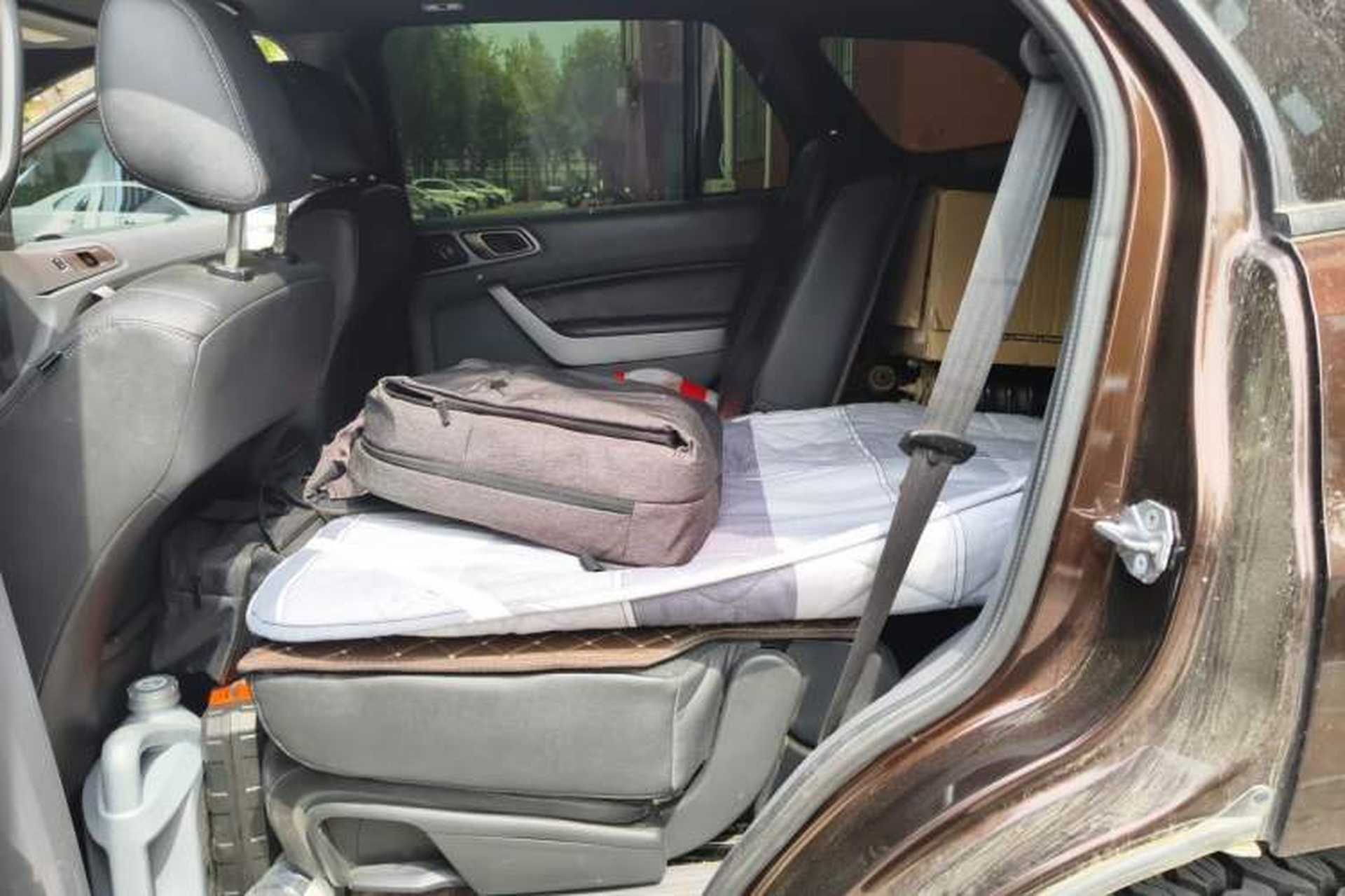 Used Ford Everest 2017 2.0T Gasoline Automatic 4x4 Luxury Edition 7 Seats Left Rear Seat