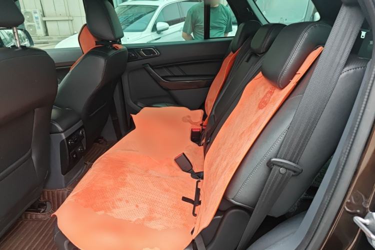 Used Ford Everest 2017 2.0T Gasoline Automatic 4x4 Flagship Edition 7 Seats Left Rear Seat