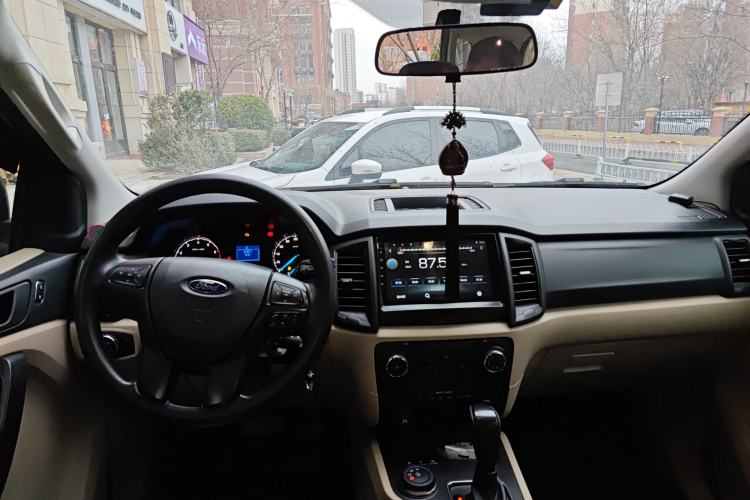 Used Ford Everest 2017 2.0T Gasoline Automatic 4x4 Elite Edition 5 Seats Center Console