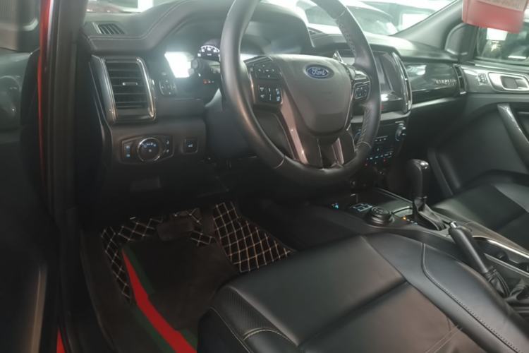 Used Ford Everest 2017 2.0T Gasoline Automatic 4x4 Flagship Edition 7 Seats Center Console