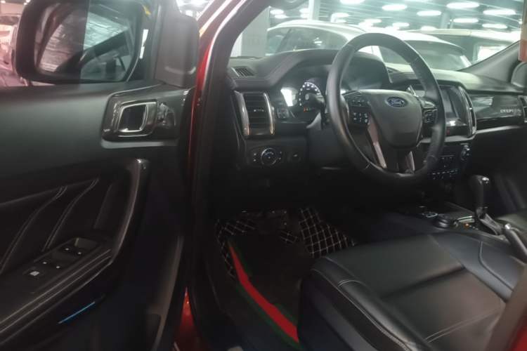 Used Ford Everest 2017 2.0T Gasoline Automatic 4x4 Flagship Edition 7 Seats Driver Seat