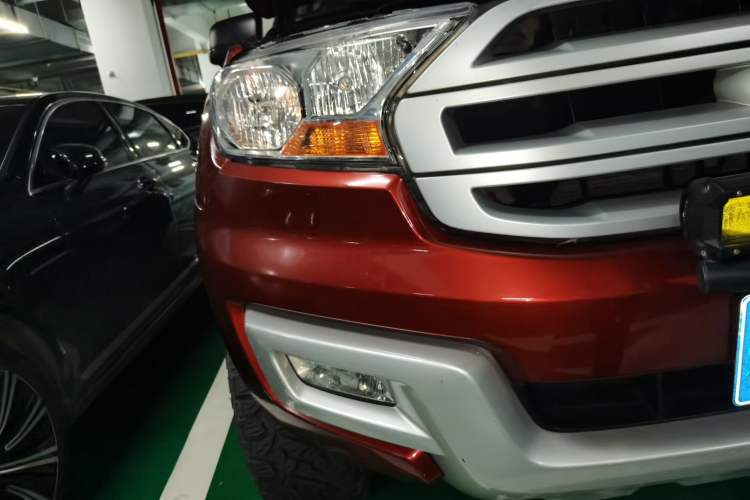 Used Ford Everest 2017 2.0T Gasoline Automatic 4x4 Elite Edition 5 Seats Right Front Headlight