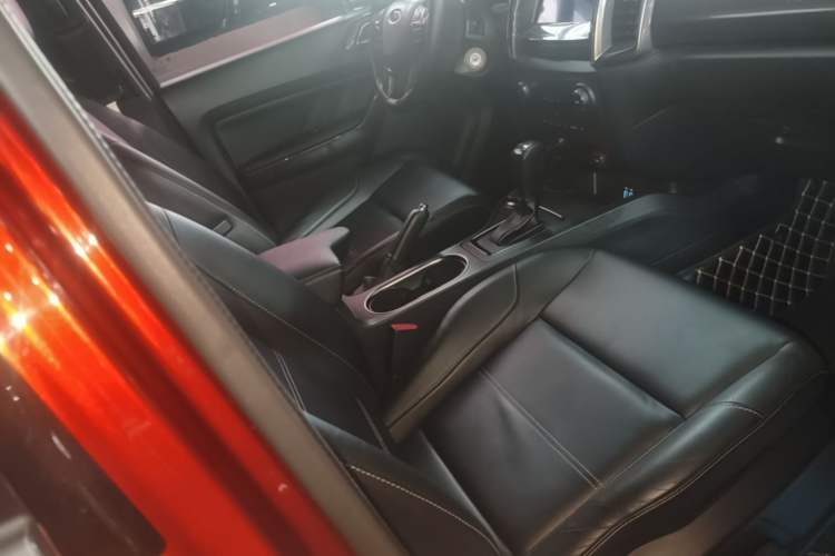 Used Ford Everest 2017 2.0T Gasoline Automatic 4x4 Flagship Edition 7 Seats Right Front Seat