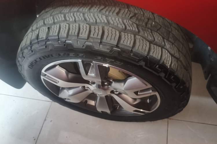 Used Ford Everest 2017 2.0T Gasoline Automatic 4x4 Flagship Edition 7 Seats Right Rear Wheel Hub