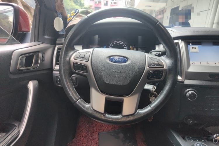 Used Ford Everest 2017 2.0T Gasoline Automatic 4x4 Luxury Edition 5 Seats Steering Wheel