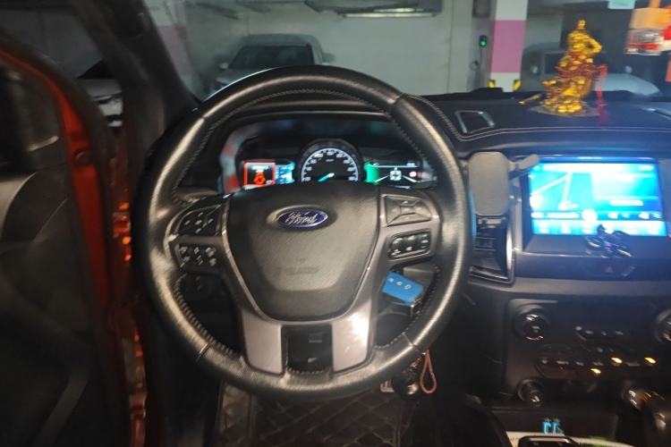 Used Ford Everest 2017 2.0T Gasoline Automatic 4x4 Flagship Edition 7 Seats Steering Wheel