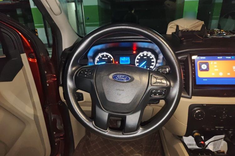 Used Ford Everest 2017 2.0T Gasoline Automatic 4x4 Elite Edition 5 Seats Steering Wheel