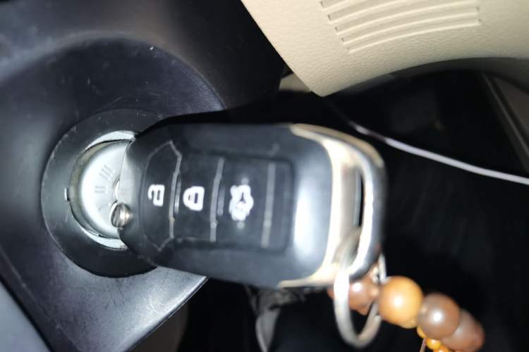 Used Ford Everest 2017 2.0T Gasoline Automatic 4x4 Elite Edition 5 Seats Vehicle Key