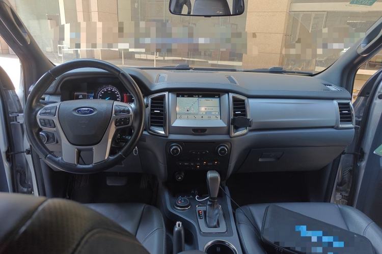 Used Ford Everest 2017 2.0T Gasoline Automatic 4x4 Luxury Edition 5 Seats Center Console