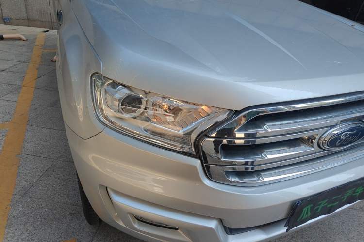 Used Ford Everest 2017 2.0T Gasoline Automatic 4x4 Luxury Edition 5 Seats Right Front Headlight