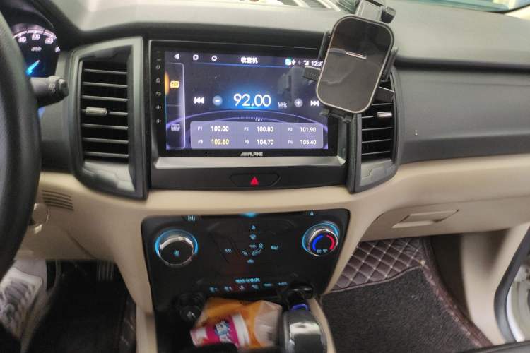 Used Ford Everest 2017 2.0T Gasoline Automatic 4x4 Elite Edition 5 Seats Audio And AC Panel