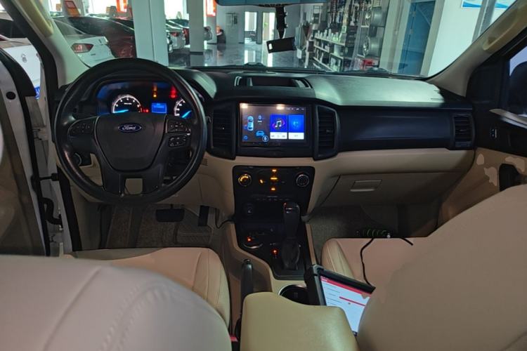 Used Ford Everest 2017 2.0T Gasoline Automatic 4x4 Elite Edition 5 Seats Center Console
