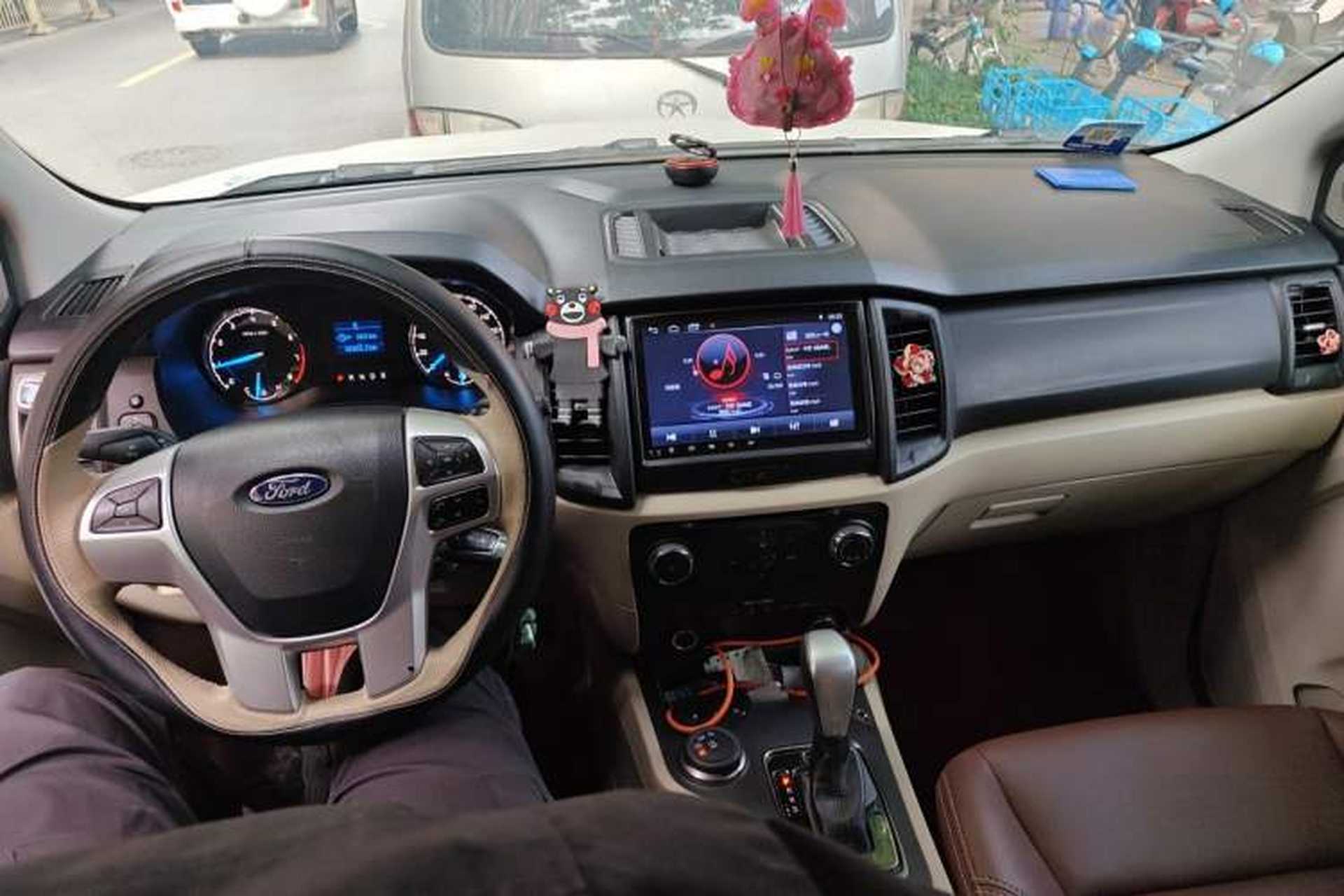 Used Ford Everest 2017 2.0T Gasoline Automatic 4x4 Elite Edition 5 Seats Center Console