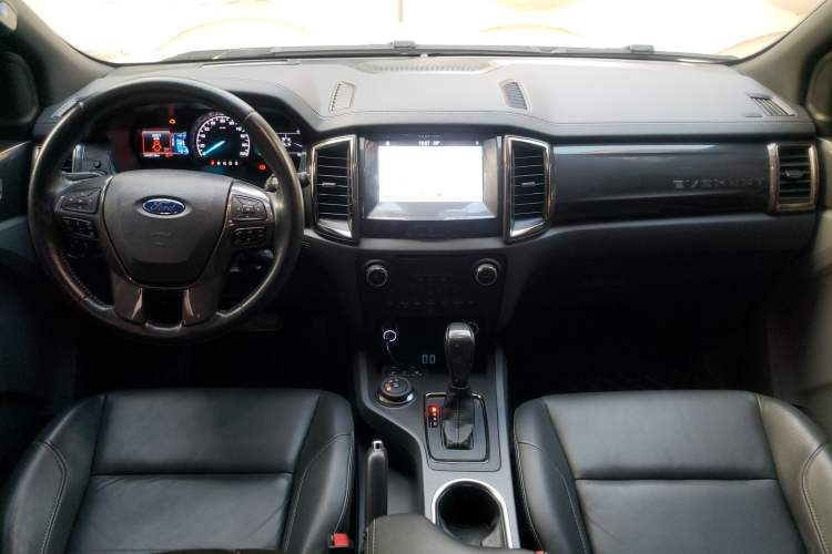 Used Ford Everest 2017 2.0T Gasoline Automatic 4x4 Flagship Edition 7 Seats Center Console