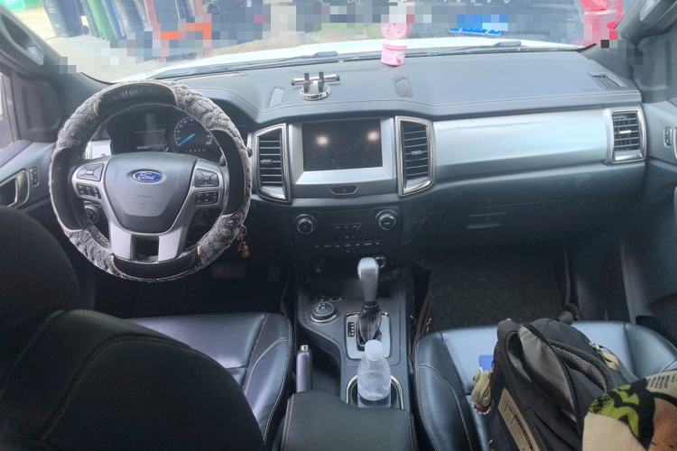 Used Ford Everest 2017 2.0T Gasoline Automatic 4x4 Luxury Edition 5 Seats Center Console