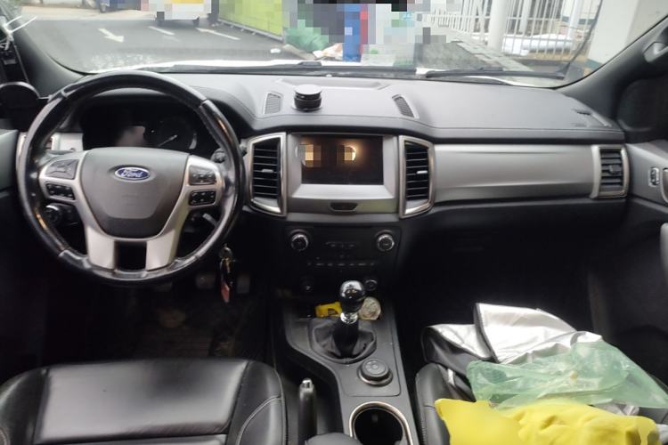 Used Ford Everest 2017 2.2T Diesel Manual 4x4 Luxury Edition 5 Seats Center Console