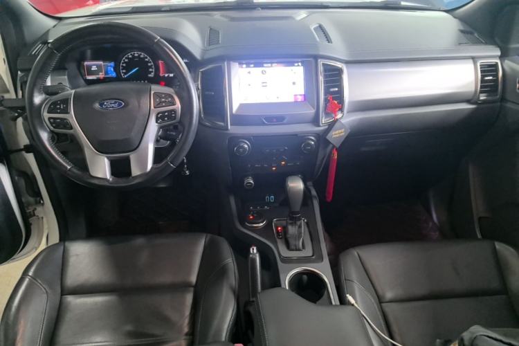 Used Ford Everest 2017 2.0T Gasoline Automatic 4x4 Luxury Edition 7 Seats Center Console