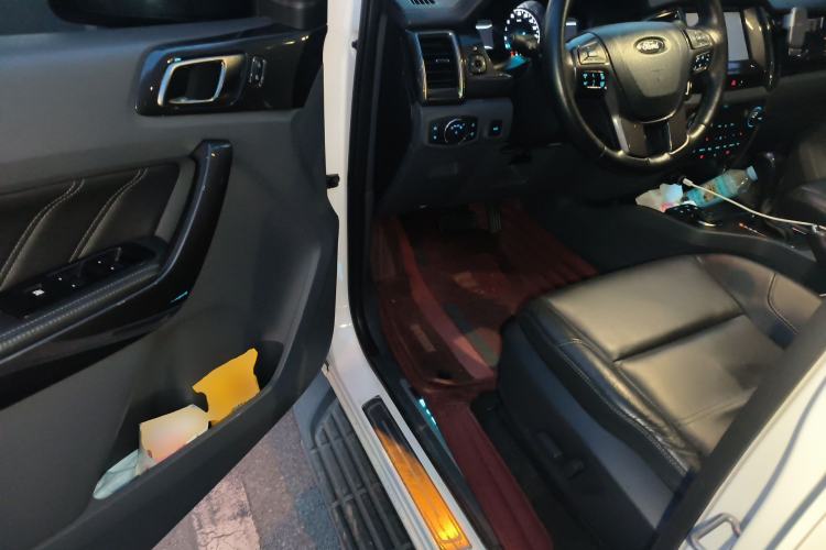 Used Ford Everest 2017 2.0T Gasoline Automatic 4x4 Flagship Edition 7 Seats Driver Seat