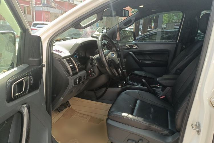 Used Ford Everest 2017 2.0T Gasoline Automatic 4x4 Flagship Edition 7 Seats Driver Seat