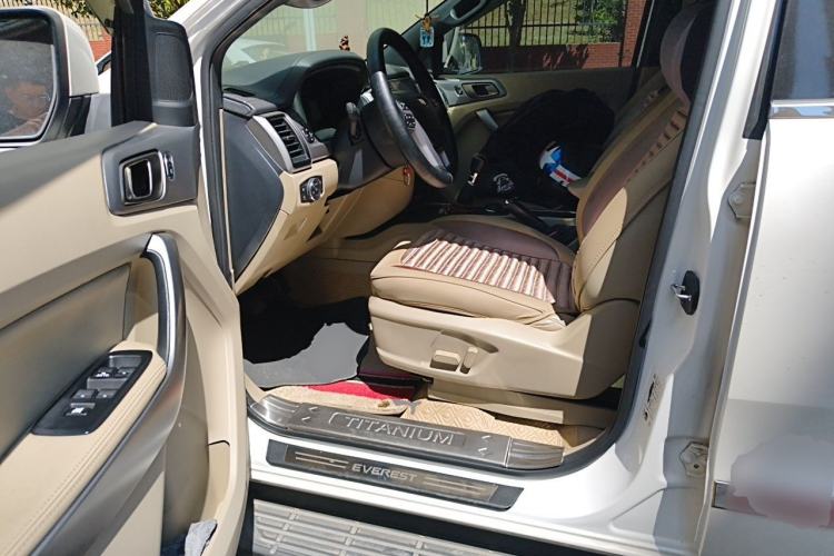 Used Ford Everest 2017 2.2T Diesel Manual 4x4 Luxury Edition 7 Seats Driver Seat