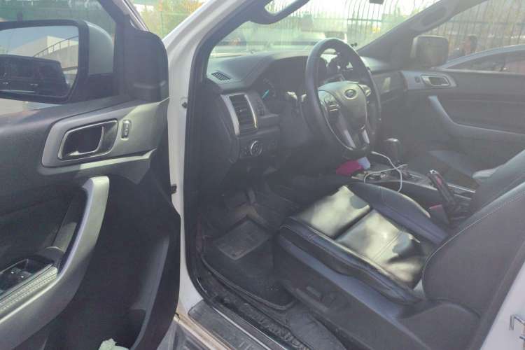 Used Ford Everest 2017 2.0T Gasoline Automatic 4x4 Luxury Edition 5 Seats Driver Seat