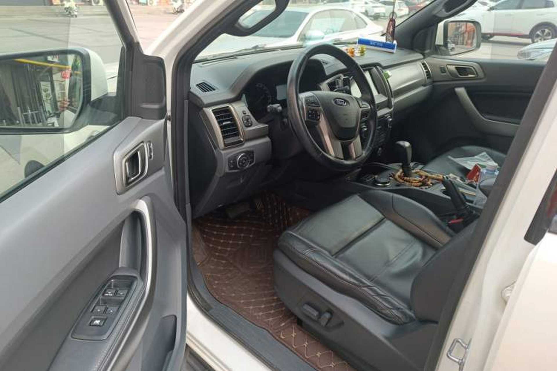 Used Ford Everest 2017 2.0T Gasoline Automatic 4x4 Luxury Edition 5 Seats Driver Seat
