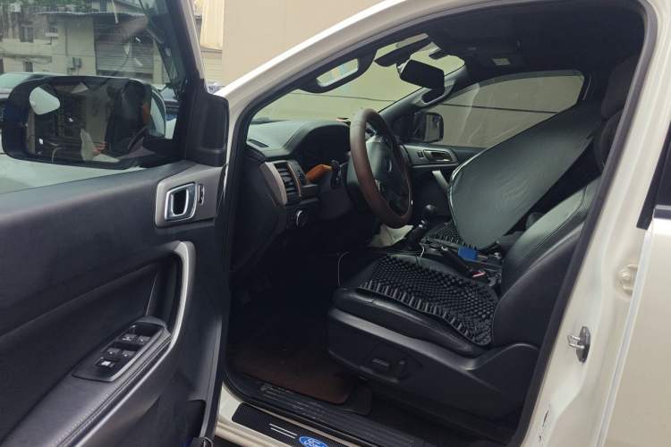 Used Ford Everest 2017 2.2T Diesel Manual 4x4 Luxury Edition 5 Seats Driver Seat