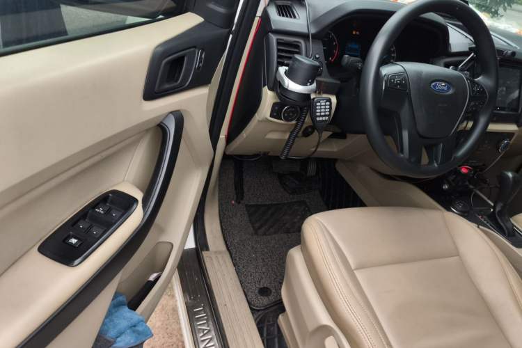 Used Ford Everest 2017 2.0T Gasoline Automatic 4x4 Elite Edition 5 Seats Driver Seat