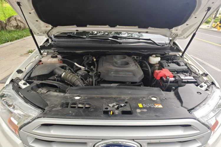 Used Ford Everest 2017 2.0T Gasoline Automatic 4x4 Elite Edition 5 Seats Engine Bay
