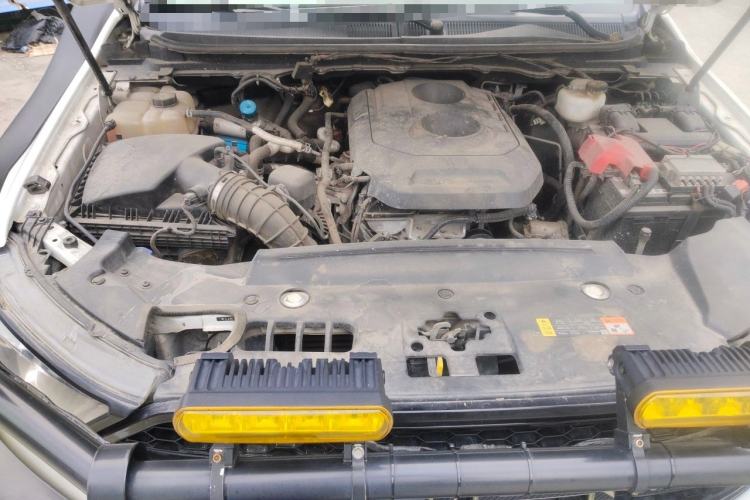 Used Ford Everest 2017 2.0T Gasoline Automatic 4x4 Luxury Edition 5 Seats Engine Bay