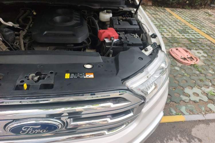 Used Ford Everest 2017 2.0T Gasoline Automatic 4x4 Flagship Edition 7 Seats Engine Bay Left