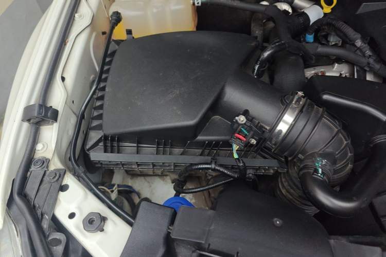 Used Ford Everest 2017 2.2T Diesel Manual 4x4 Luxury Edition 5 Seats Engine Bay Right