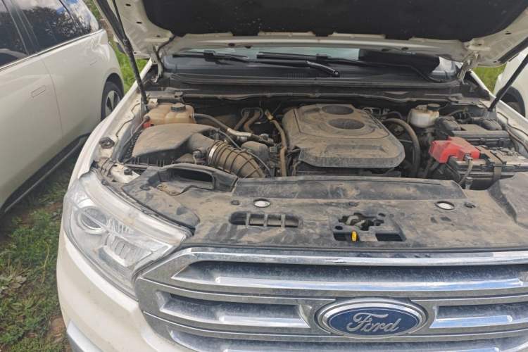 Used Ford Everest 2017 2.0T Gasoline Automatic 4x4 Luxury Edition 5 Seats Engine Bay Right